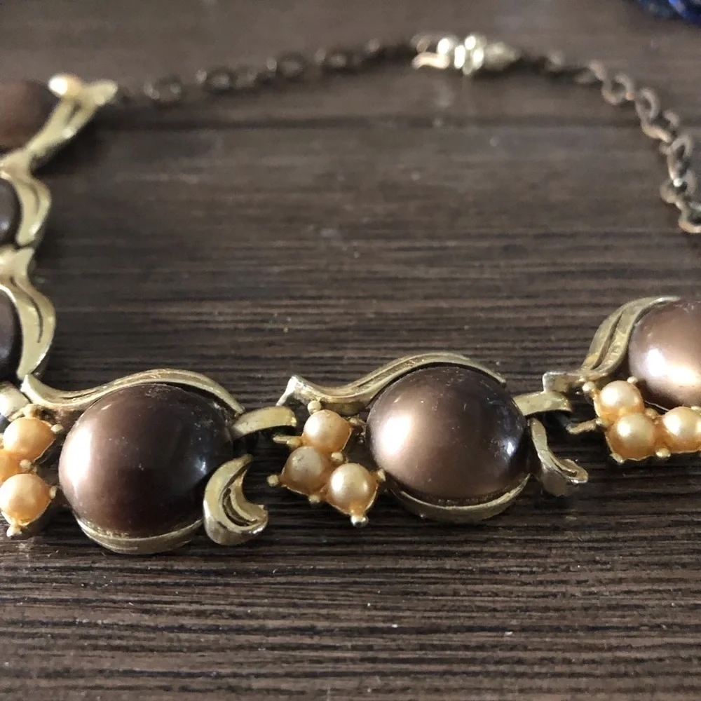 Vintage brown & gold stone linked necklace